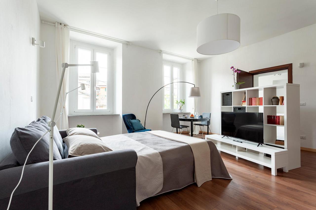 A Central Quiet Sunny Studio In Verbania Bagian luar foto
