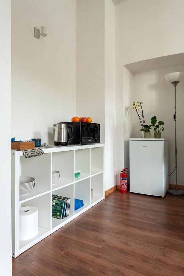 A Central Quiet Sunny Studio In Verbania Bagian luar foto