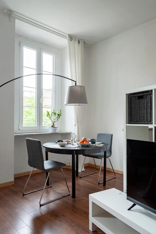 A Central Quiet Sunny Studio In Verbania Bagian luar foto