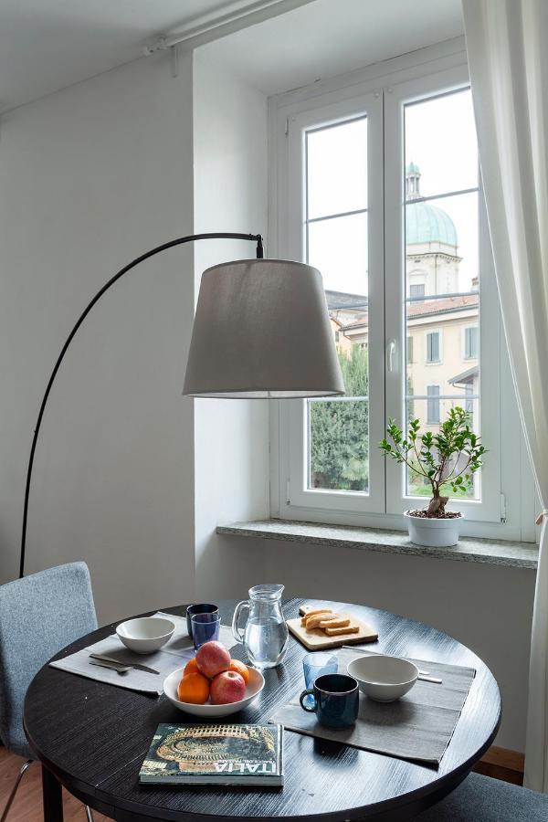 A Central Quiet Sunny Studio In Verbania Bagian luar foto